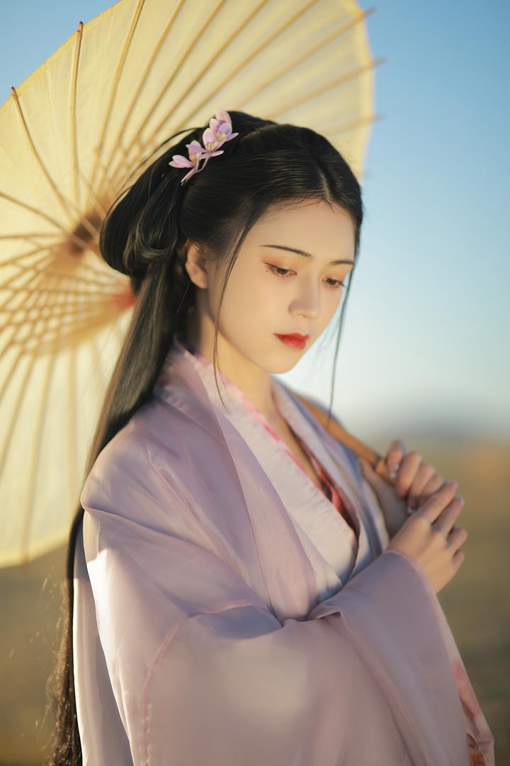 温柔古装汉服美女唯美艺术照图片大全