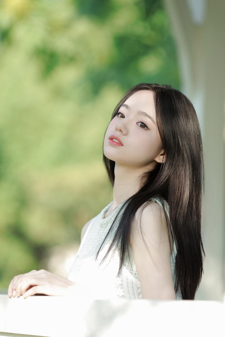 国内唯美清纯女生头像高清素材图片网站