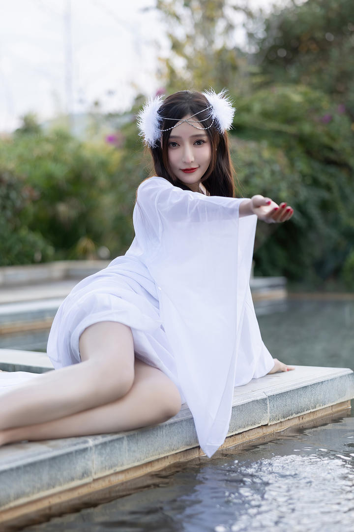 国产精品久久久清纯美女女生戏水图片高清