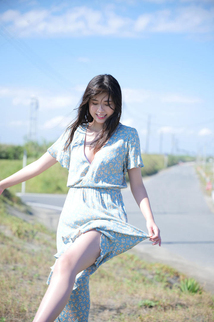 日本长裙美女模特高清户外人像摄影图片
