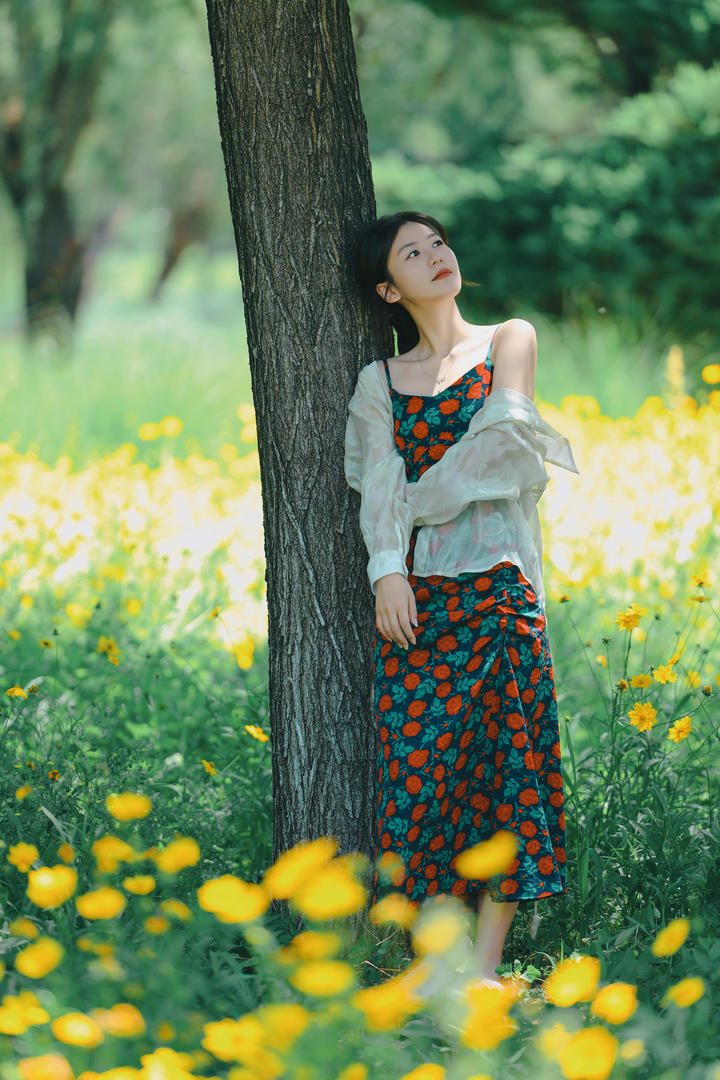 唯美清纯美女户外摄影