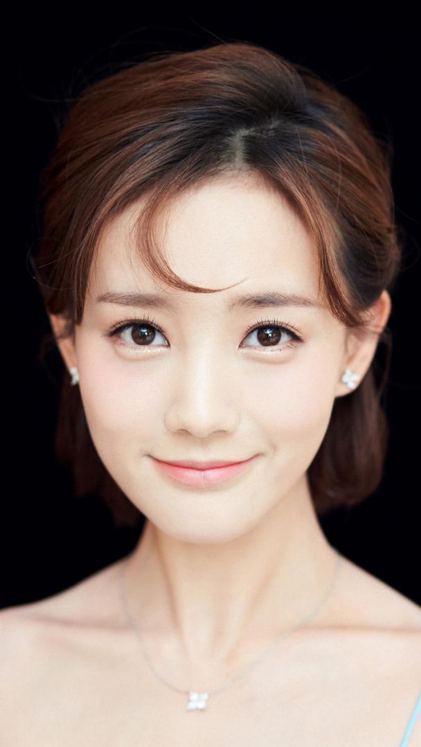 美女明星李一桐清纯高清图片