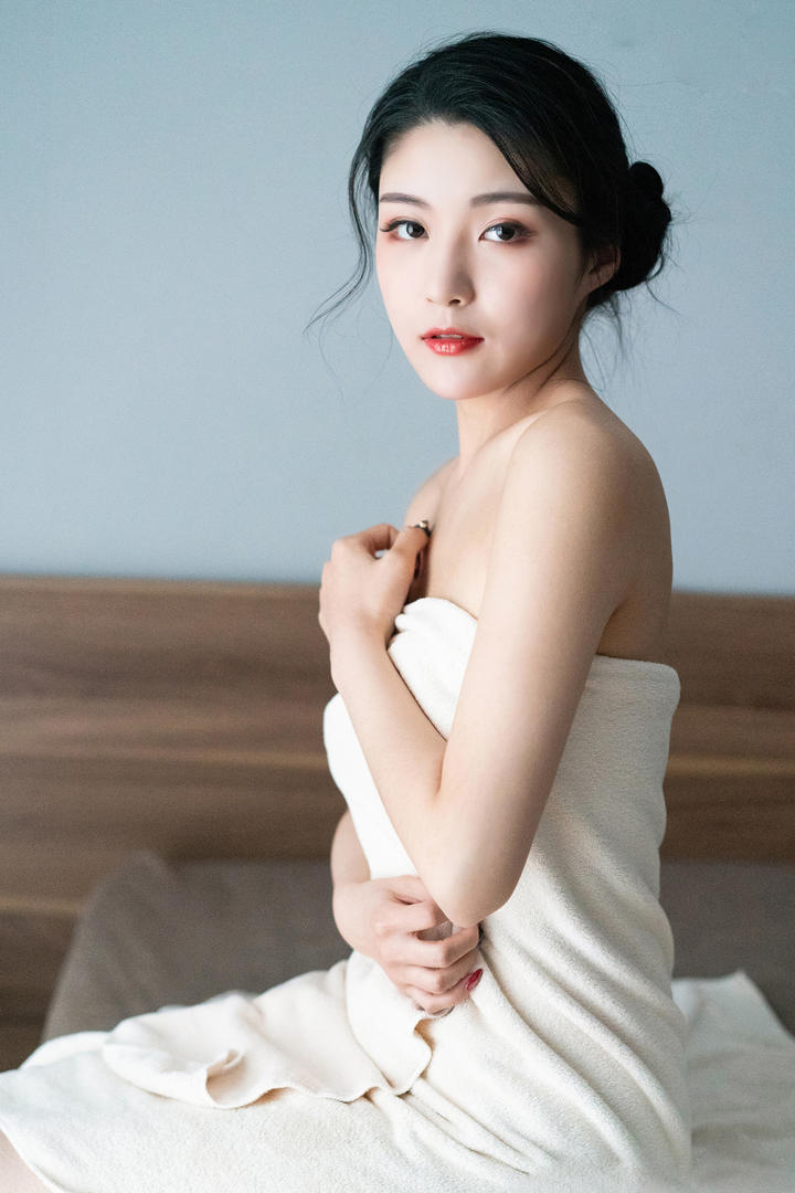 亚洲在线极品性感美女图片高清下载