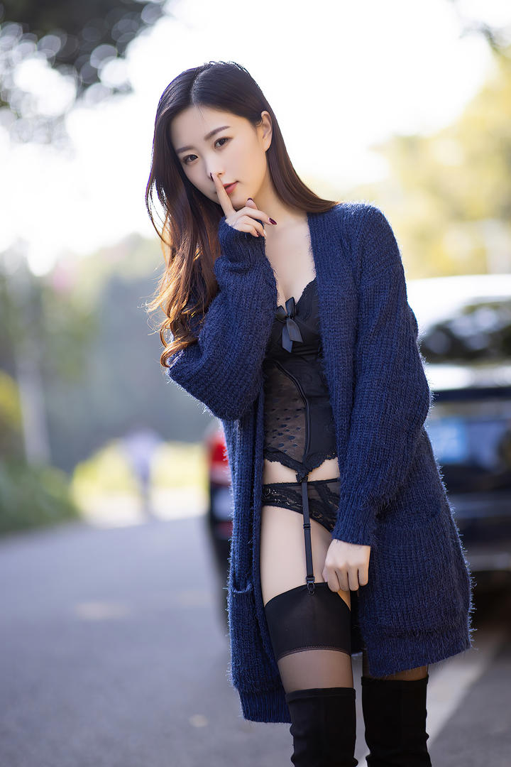 韩国性感车模美女人体艺术写真图片