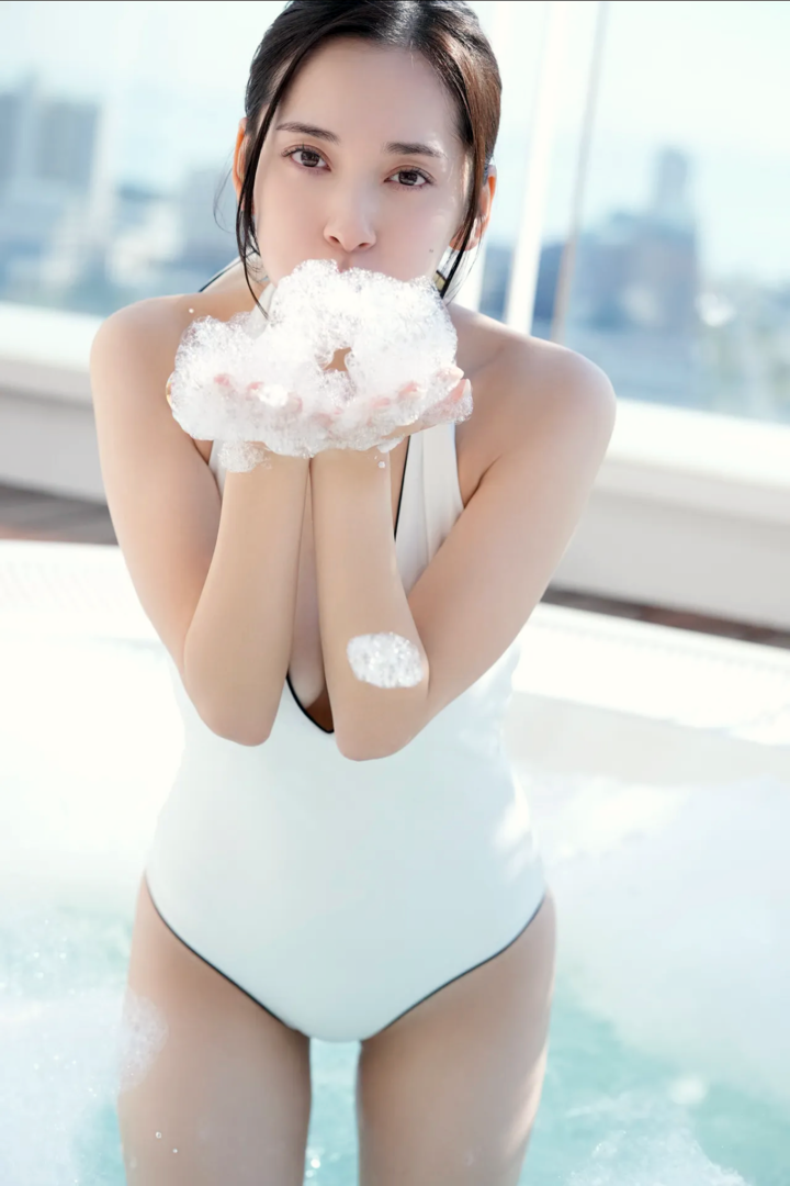 日韩美女494949大但人文艺术大全