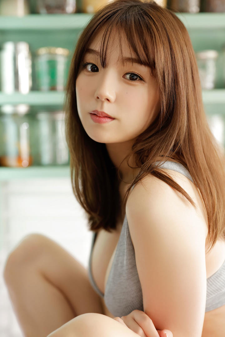 胸大的日本美女无码写真