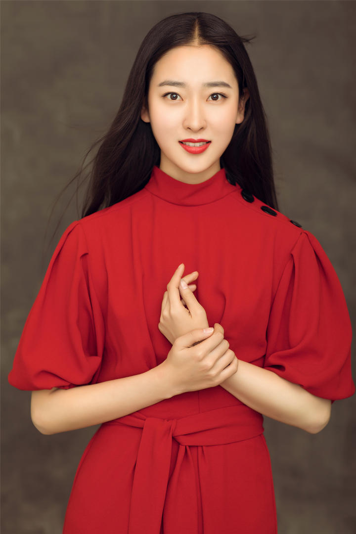 电视剧《最美的青春》女主角何雨虹写真图片下载