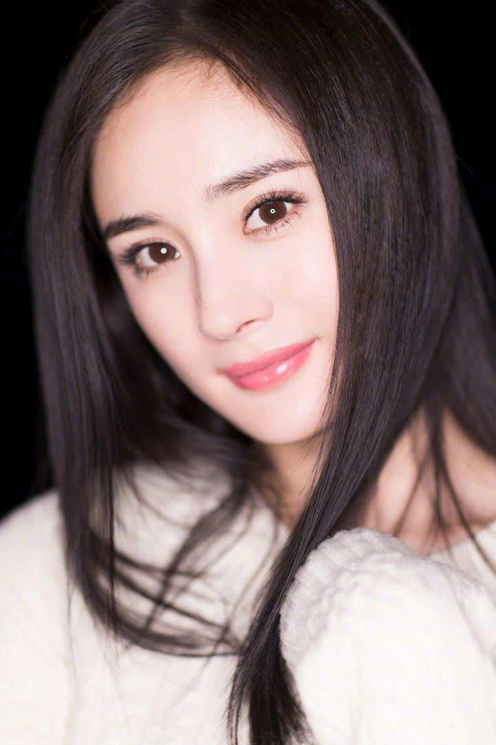 美女明星杨幂半身特写图片
