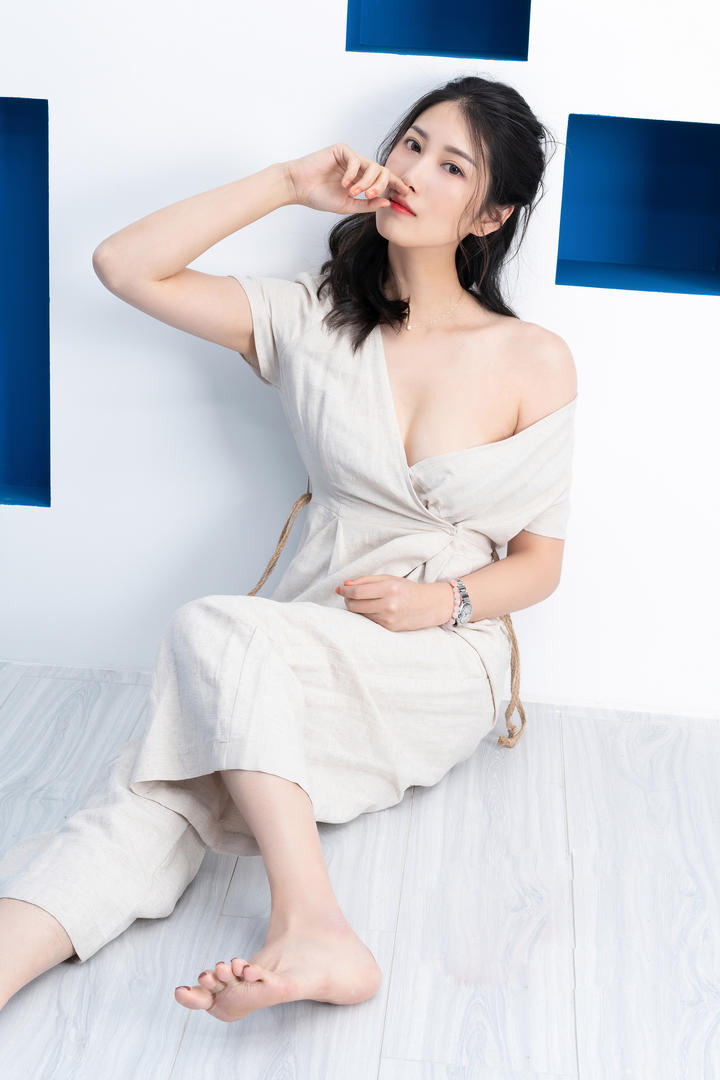 亚洲精品国产极品美女模特写真摄影图片