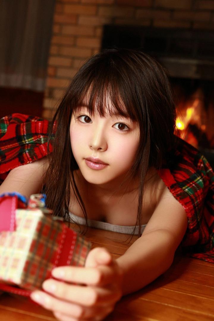 日本清纯漂亮女孩个人私房照写真图片